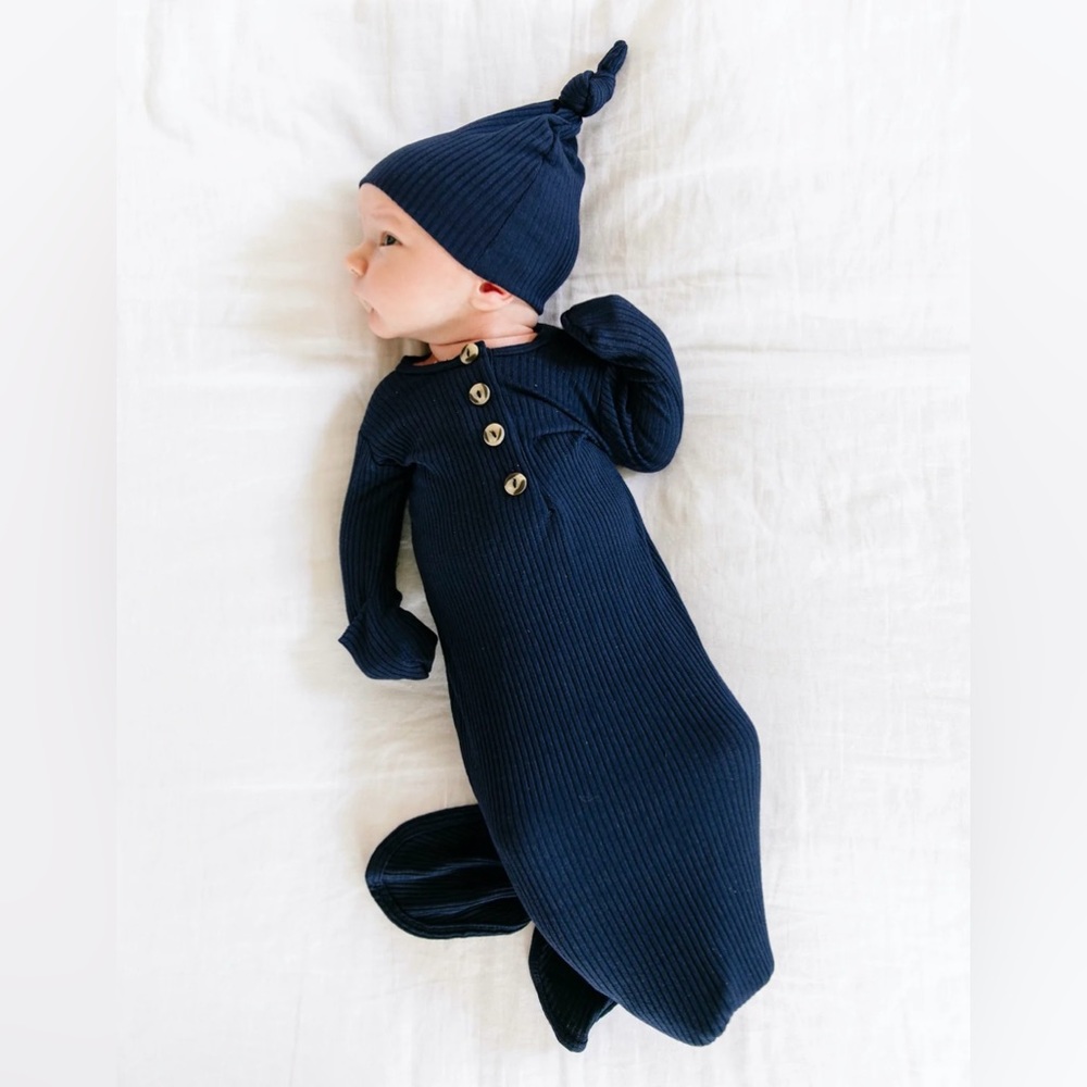 Lou Lou & Co Newborn Knotted Gown + Hat (Ribbed Navy)